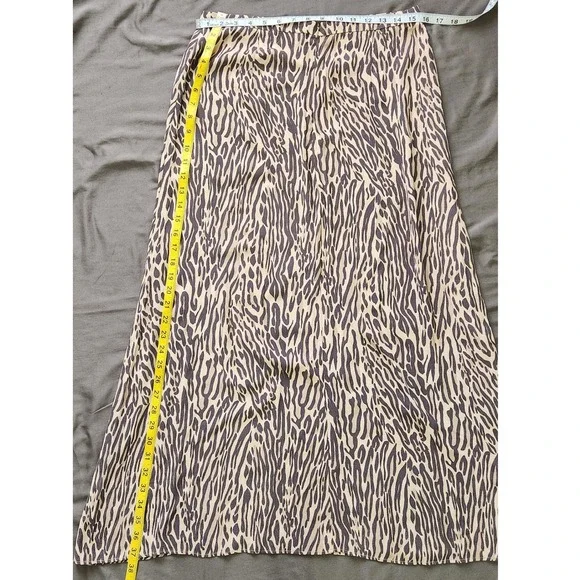 Wilfred Aritzia Animal Print Midi Skirt Tan Black High Waisted Size 10 - Picture 3 of 5